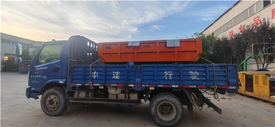 南陽側卸式礦車發(fā)貨