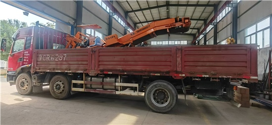 善車(chē)峪客戶訂購(gòu)60輪式扒渣機(jī)發(fā)貨